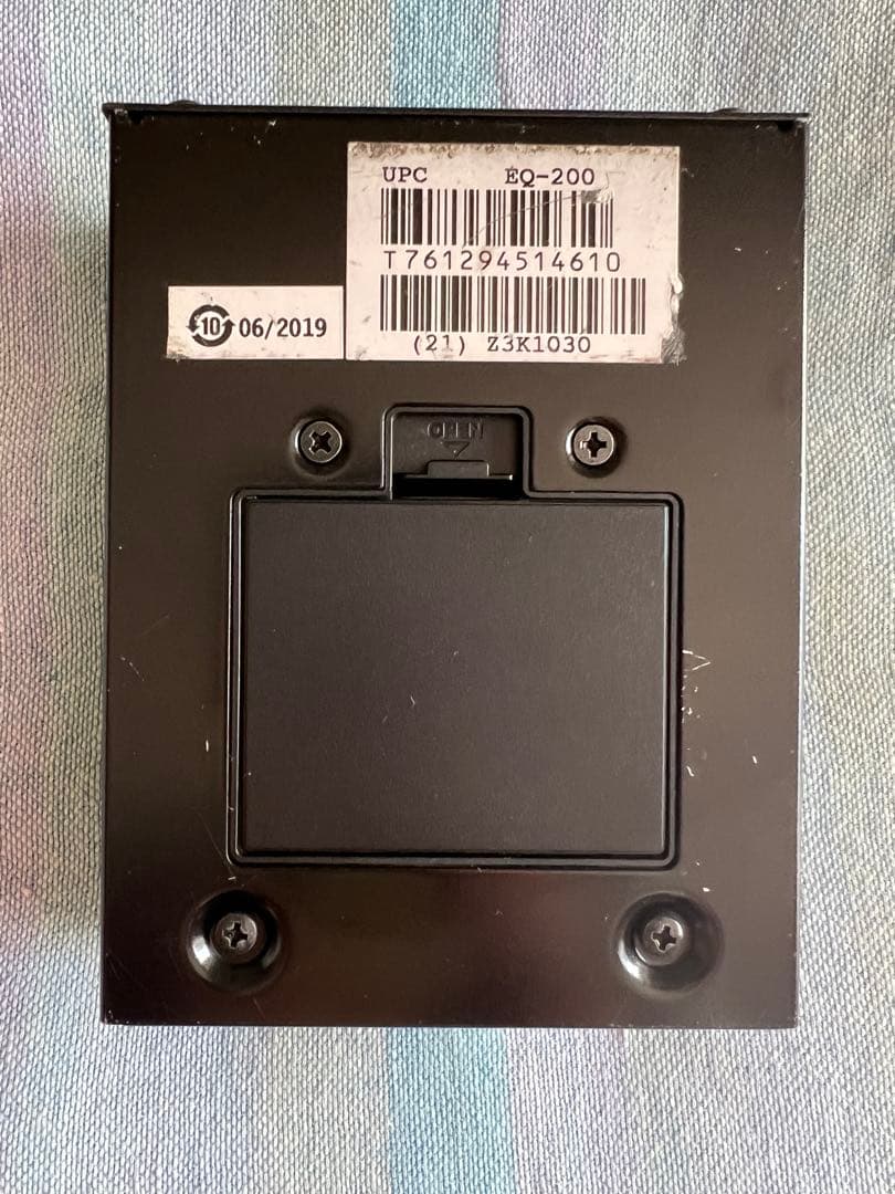 BOSS EQ-200 グラフィックイコライザー