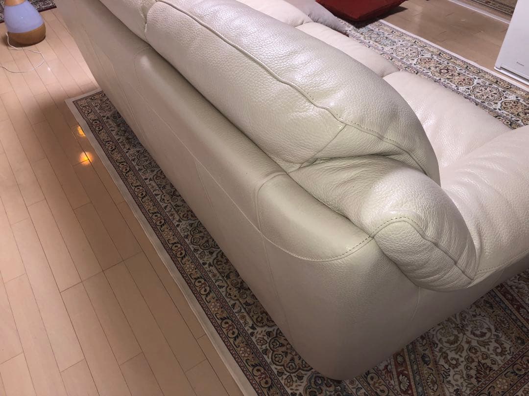 【IDC 大塚家具】3人掛け　本革ソファ　アイボリー