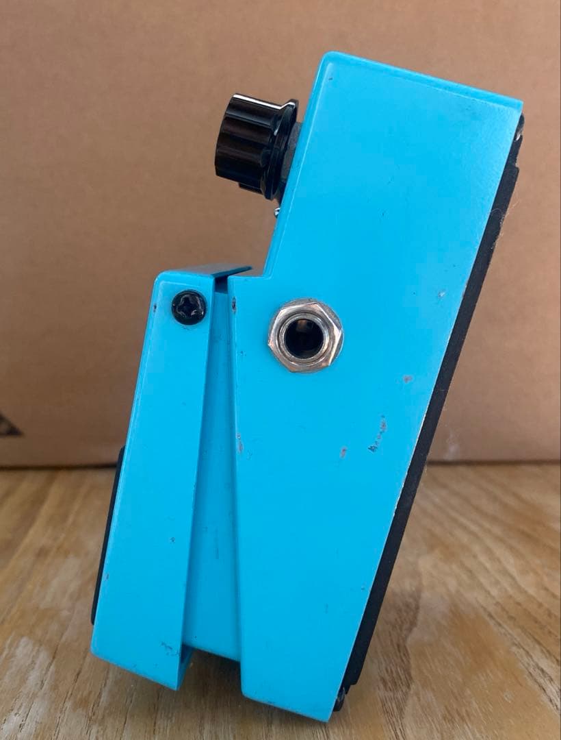 ギター BOSS CE-2W Waza Craft Chorus