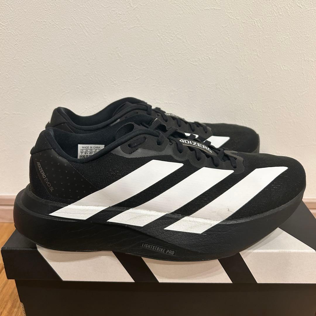 adidas adizero Evo SL ブラック/ホワイト 25cm