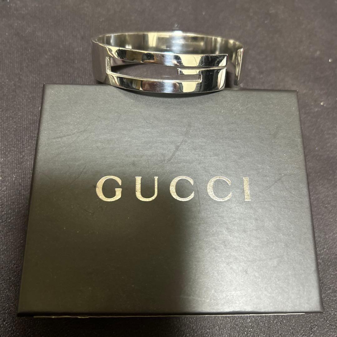 GUCCI シルバー　バングル