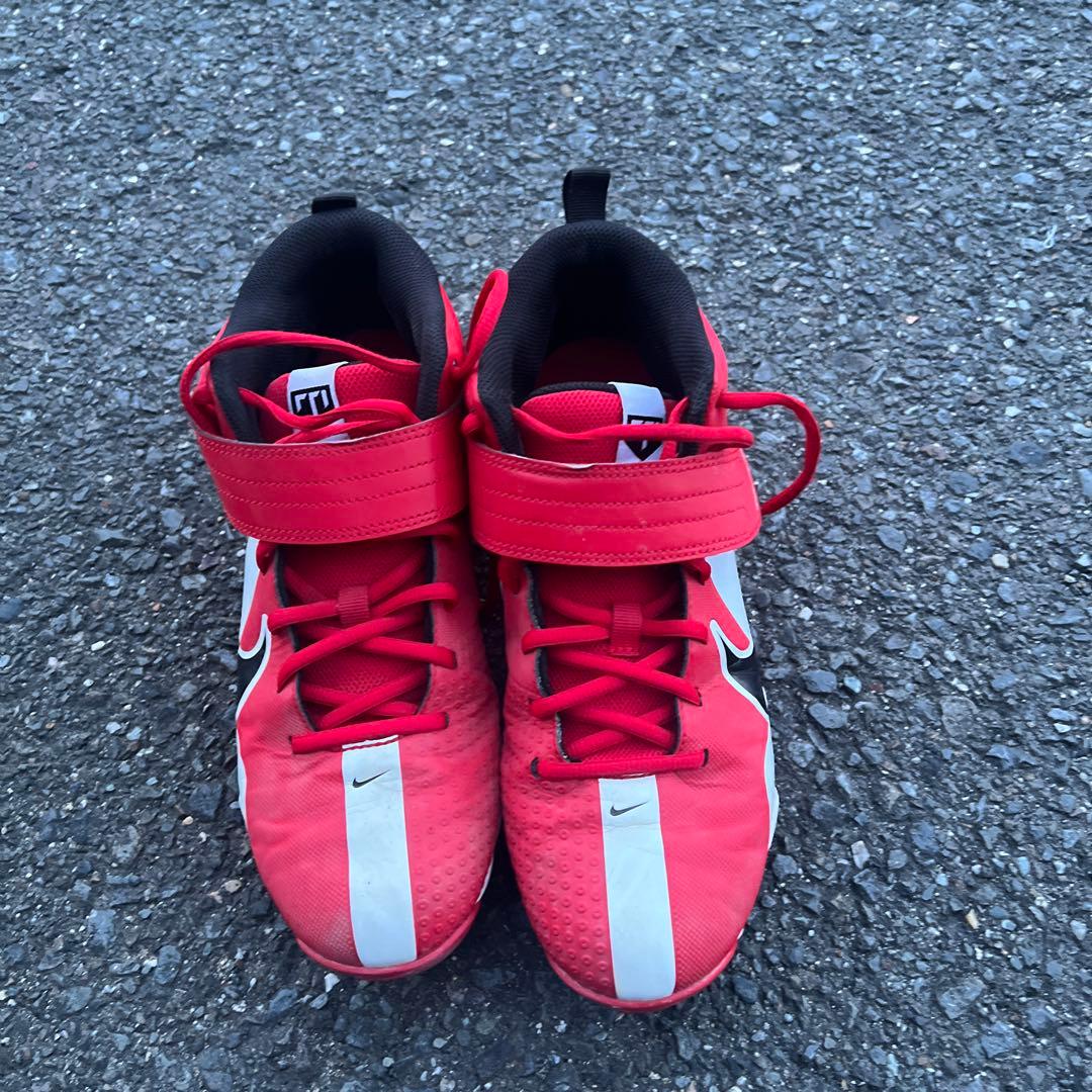 Nike レッド ハイカット スパイク