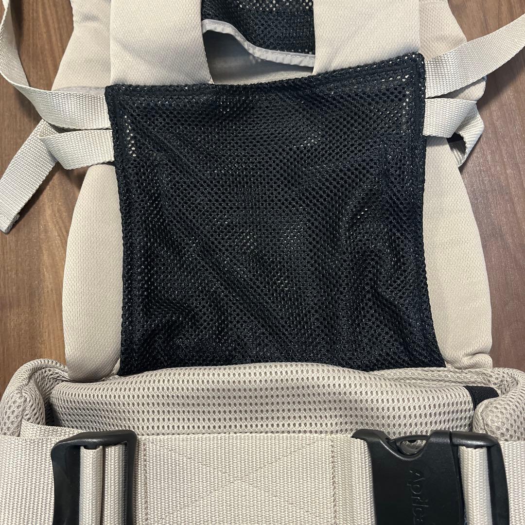 アップリカ　ラクリス ベージュ 抱っこ紐 アカチャンホンポ限定色