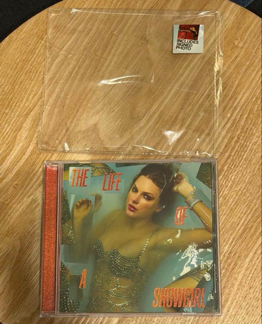 THE LIFE OF A SHOWGIRL CDサインPHOTO4②
