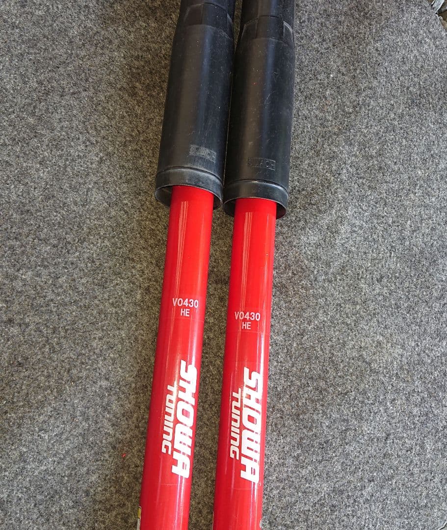 フィット GE8用 (リアのみ)SHOWA製ショックアブソーバー