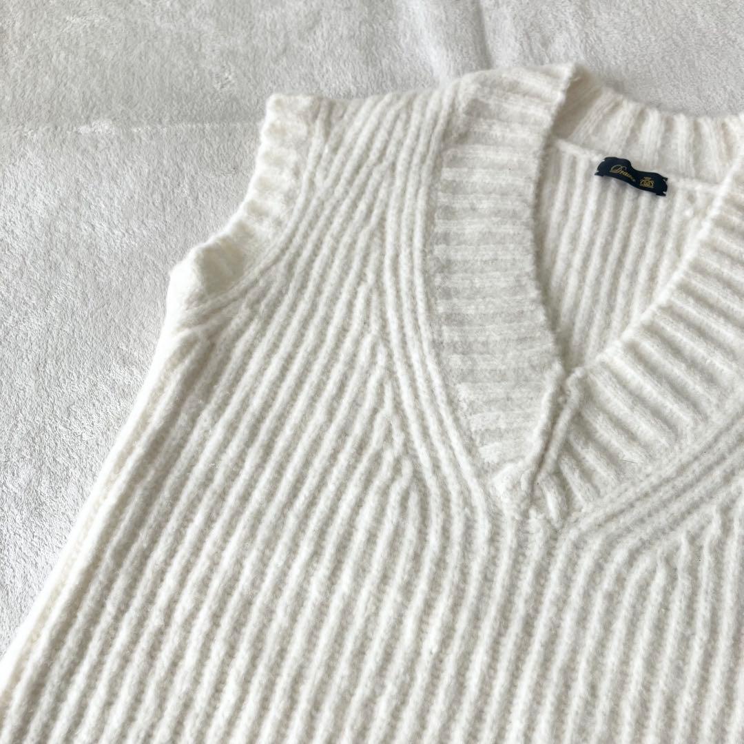 ★美品★ドゥロワー　ニットベスト　あぜ編み ホワイト　ウール　ジレ　ノースリーブ
