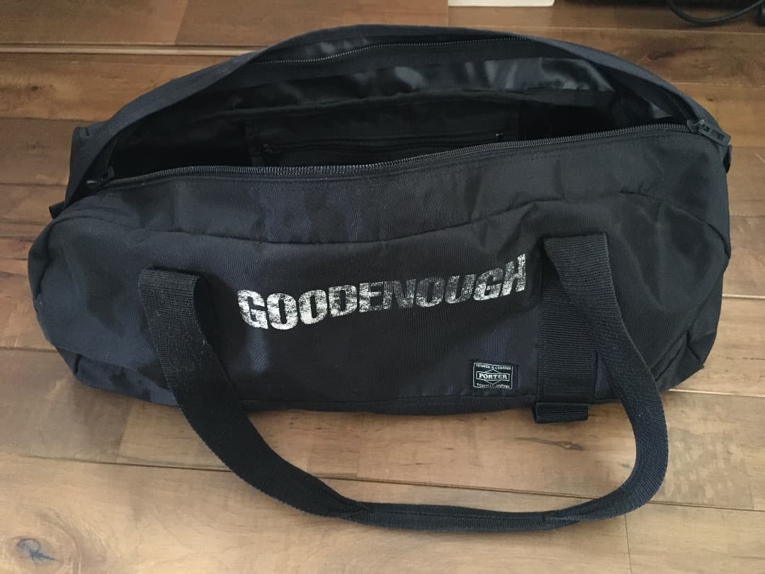GOODEENOUGH ブラック ドラムバッグ