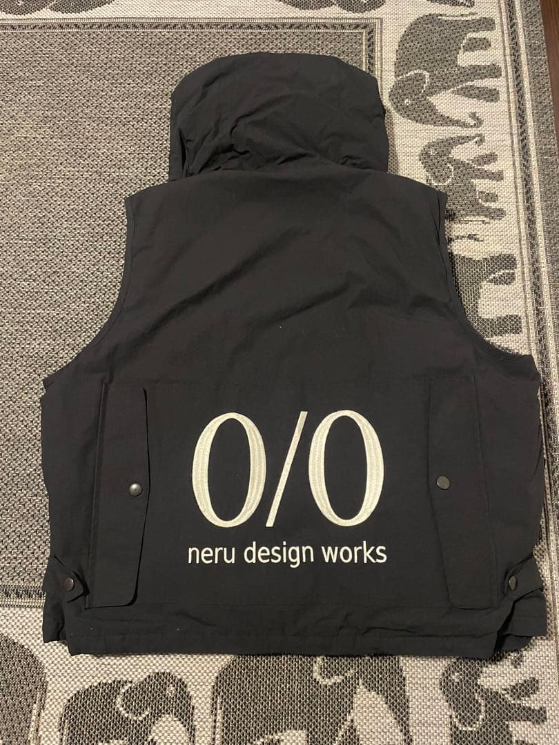 ネルデザイン　ダウンベスト　Lサイズ