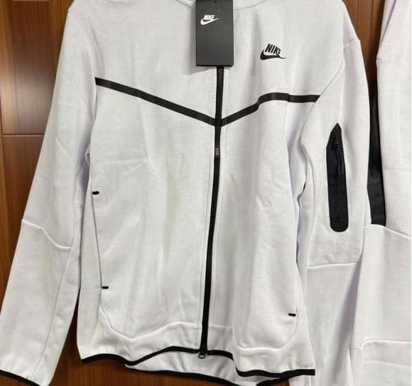 Nike ジャージ上下セット ホワイト　Mサイズ