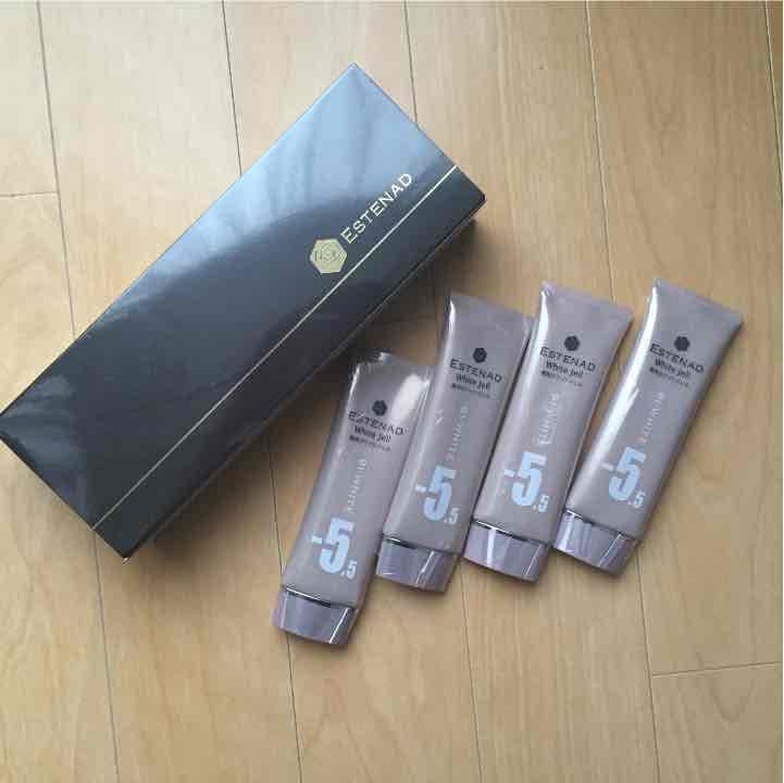 エステナードソニックと薬用ホワイトジェル