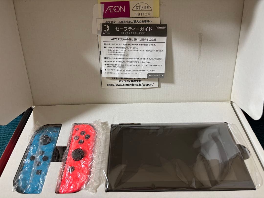 Nintendo Switch 本体、Joy-Con等＋microSD 64GB