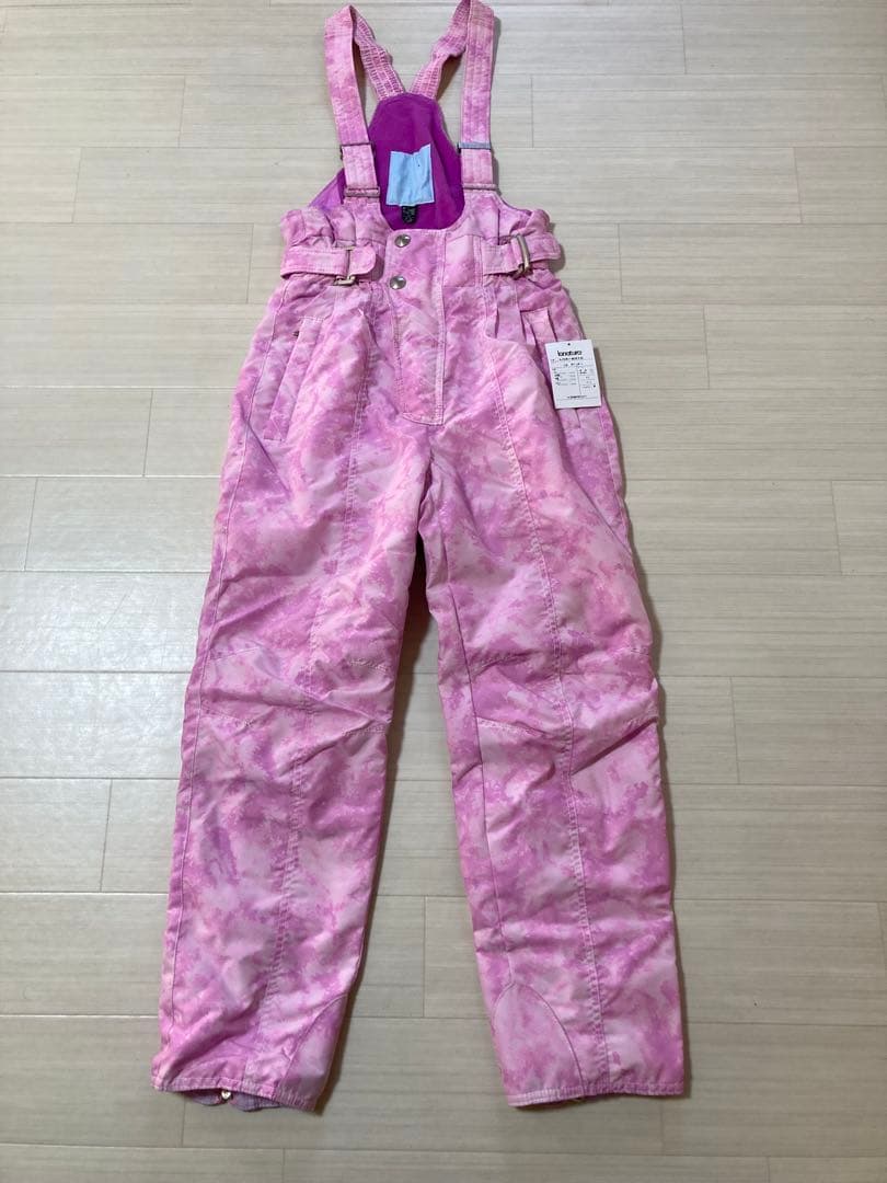 新品　ゴールドウイン　スキーウェア 女性用Mサイズ