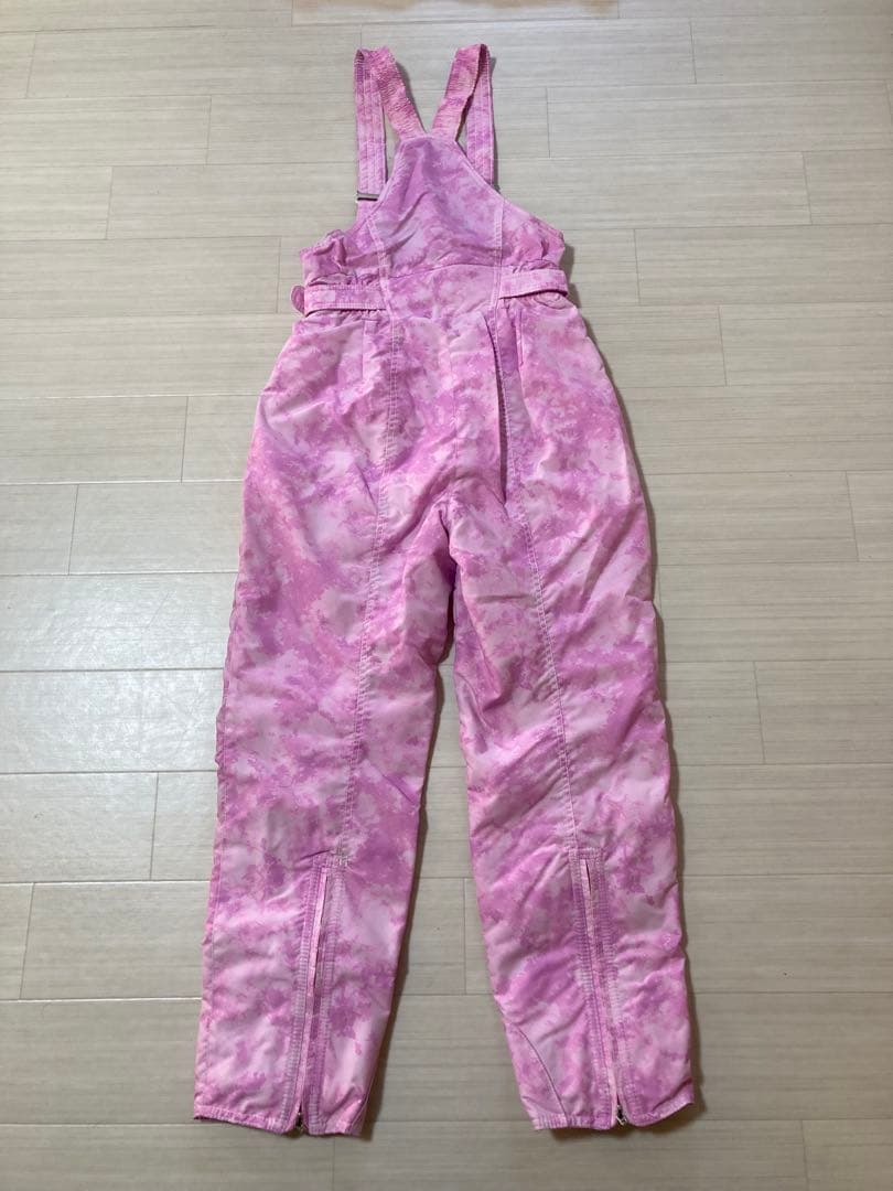 新品　ゴールドウイン　スキーウェア 女性用Mサイズ