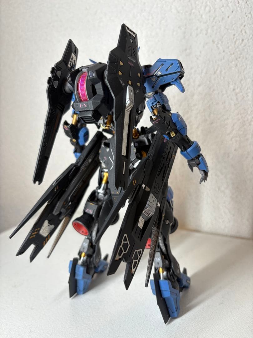 MG ガンダムヴィダール全塗装完成品