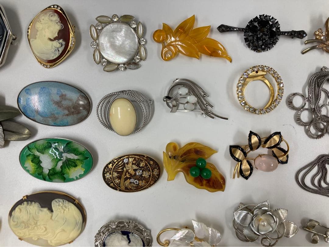 レディース　アクセサリー　プローチ　真珠　宝石　プローチ71点まとめ売り