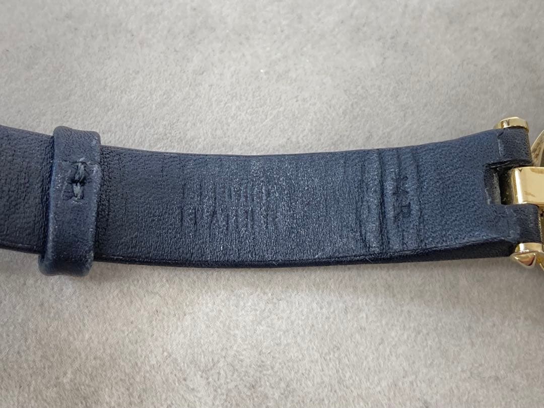 GUCCIグッチ ディアマンティッシマ 141.4 シェル文字盤 腕時計 不動