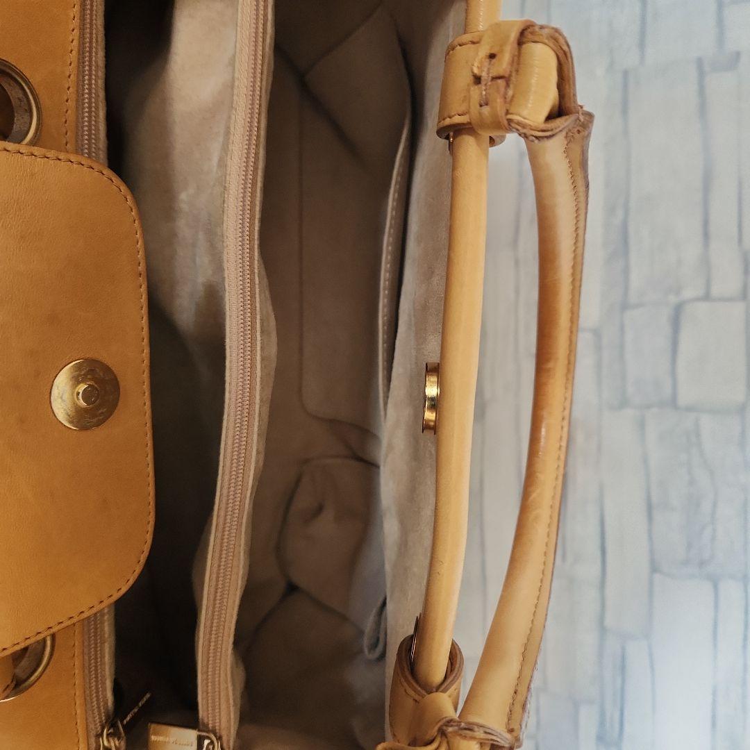 BOTTEGA VENETA ベージュ ハンドバッグ