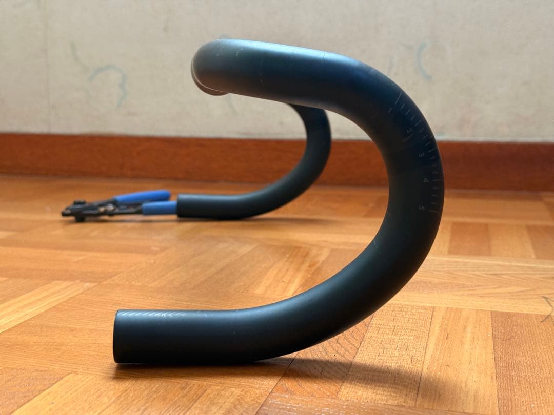 ボントレガーXXX VR-C カーボンハンドル クランプ痕、凹みあり