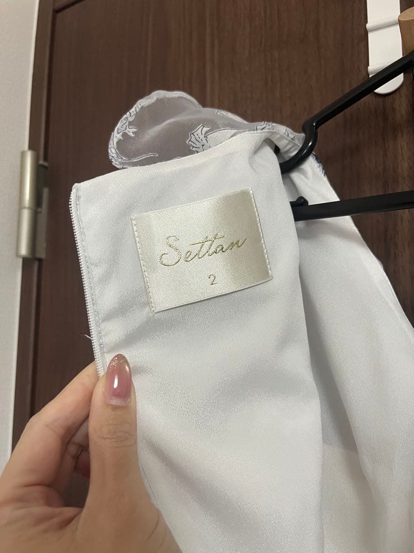 【値下げ！】花柄ロングドレス フリル付き