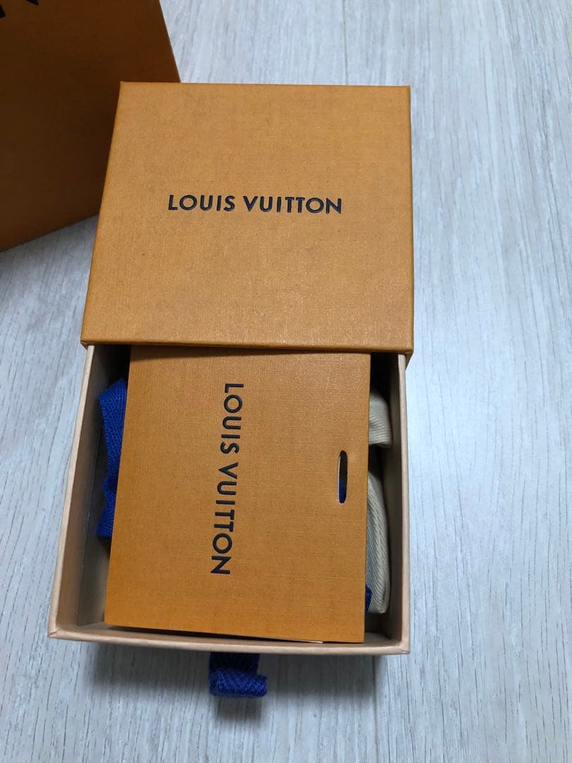 Louis Vuitton キーホルダー スタッズ付き 保存袋付き
