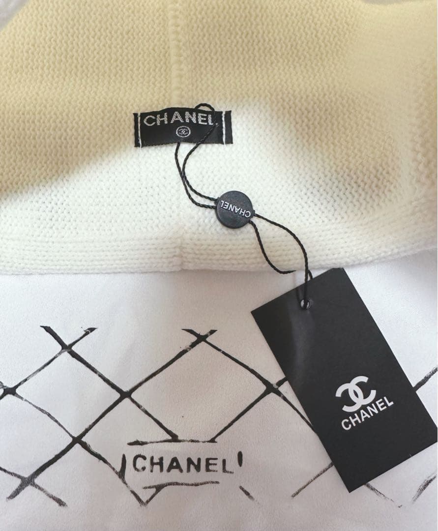 CHANEL ホワイトニット帽 新品ノベルティ