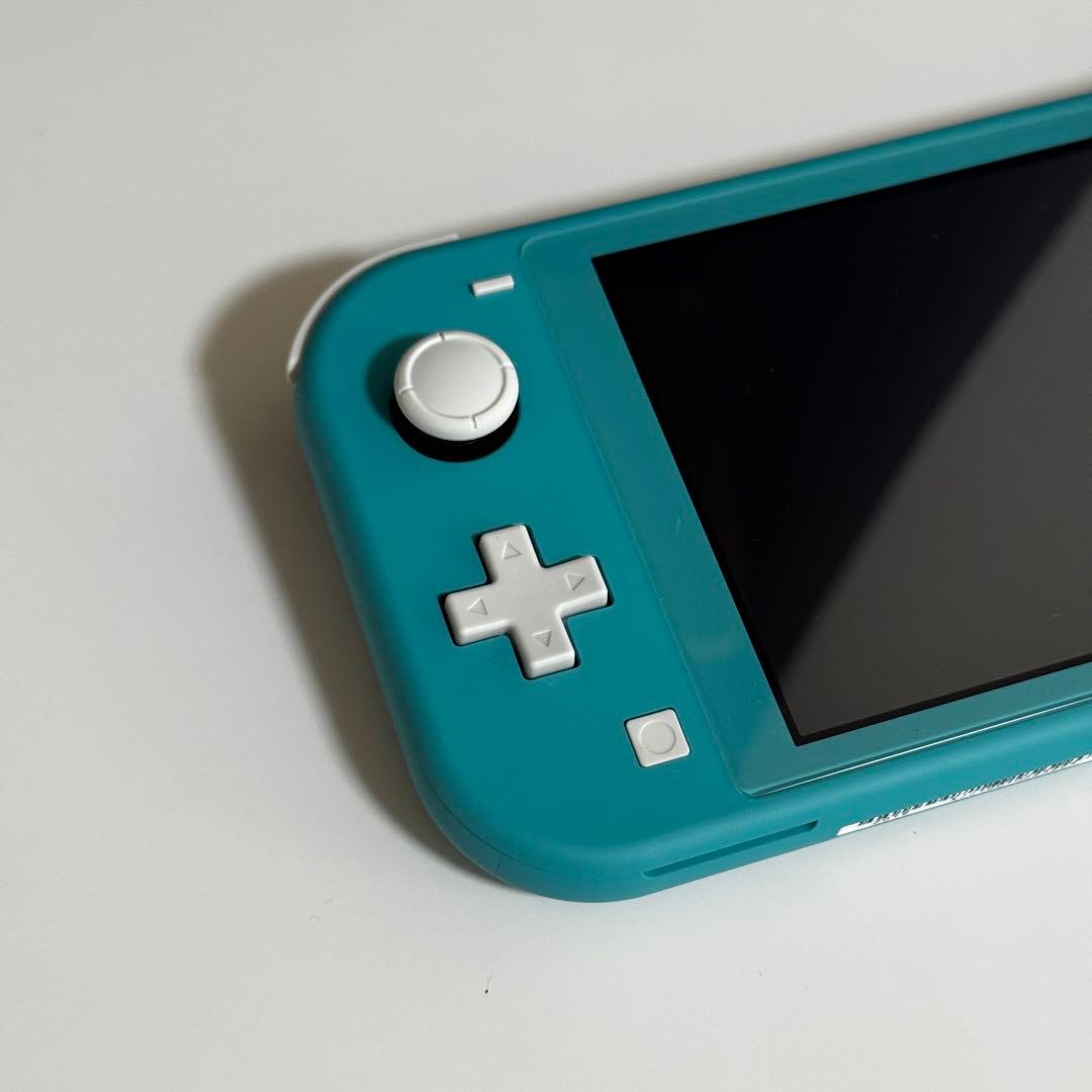 Nintendo Switch light ターコイズブルー　スイッチライト