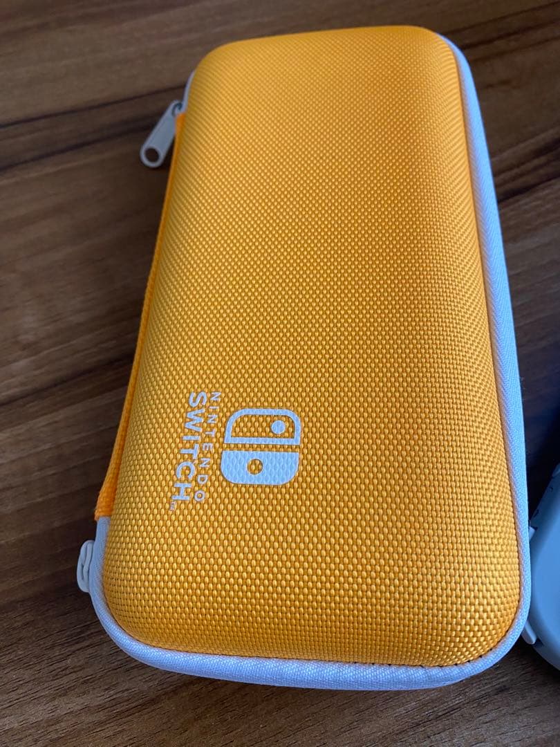 Nintendo Switch Lite シアン・ザマゼンタ 限定黄色ケース付き