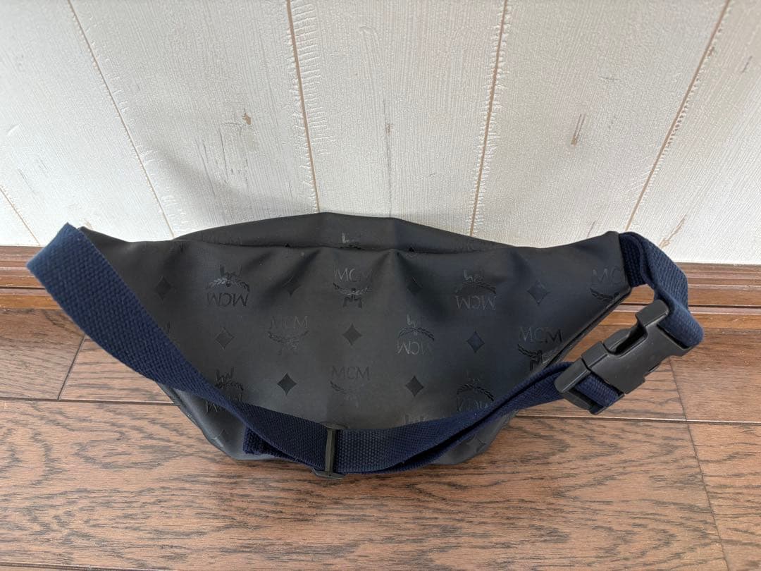 MCMエムシーエムボディバッグブランドブラック