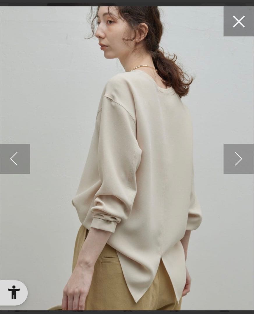 美品　ガリャルダガランテ　バックスリットブラウスT ベージュ