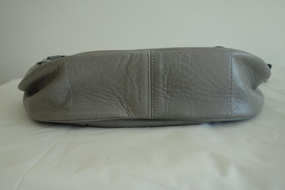 【美品】 aniary [アニアリ] ショルダーバッグ （ライトグレー）