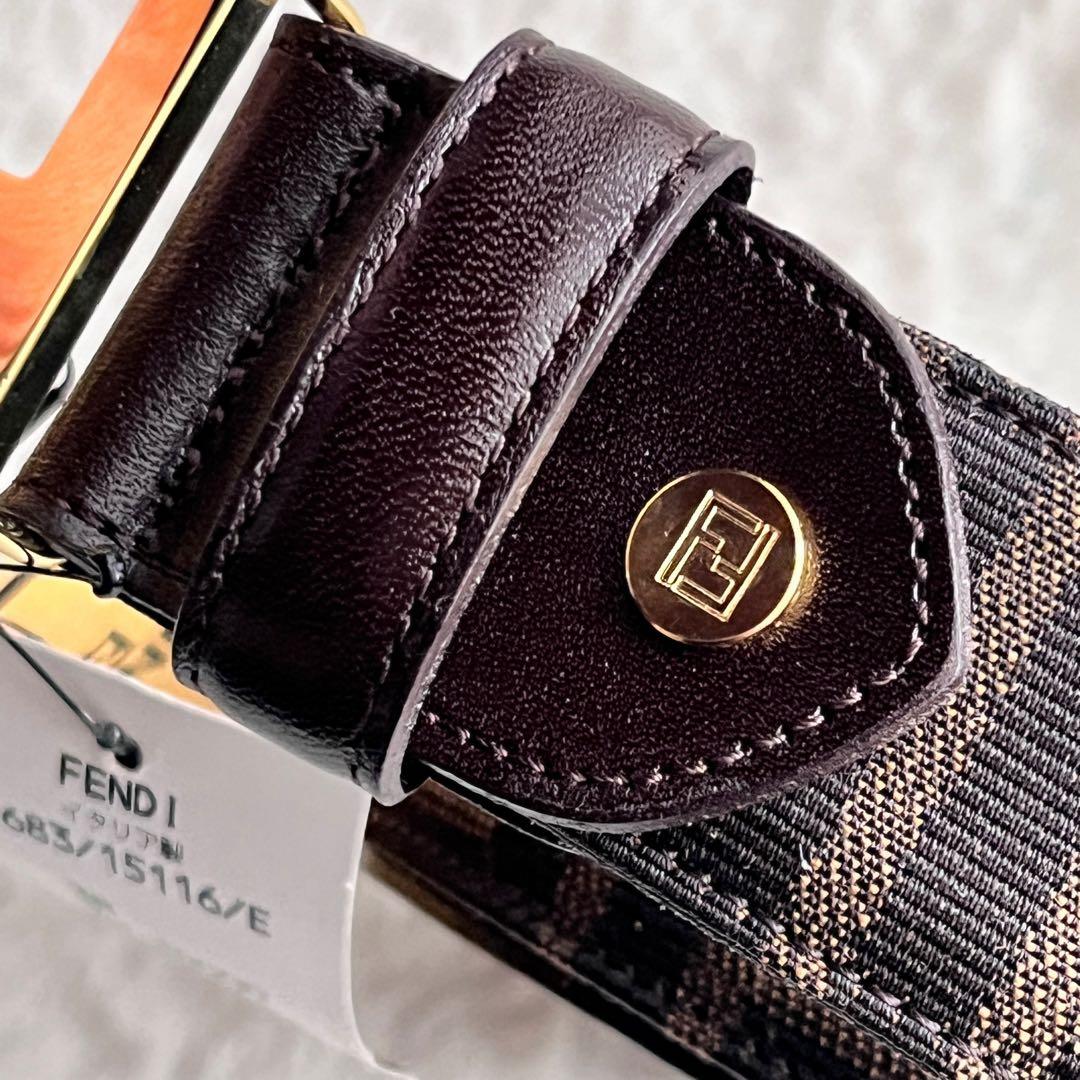 新品未使用✨FENDI フェンディ ズッカ　ゴールド バックル モノグラム