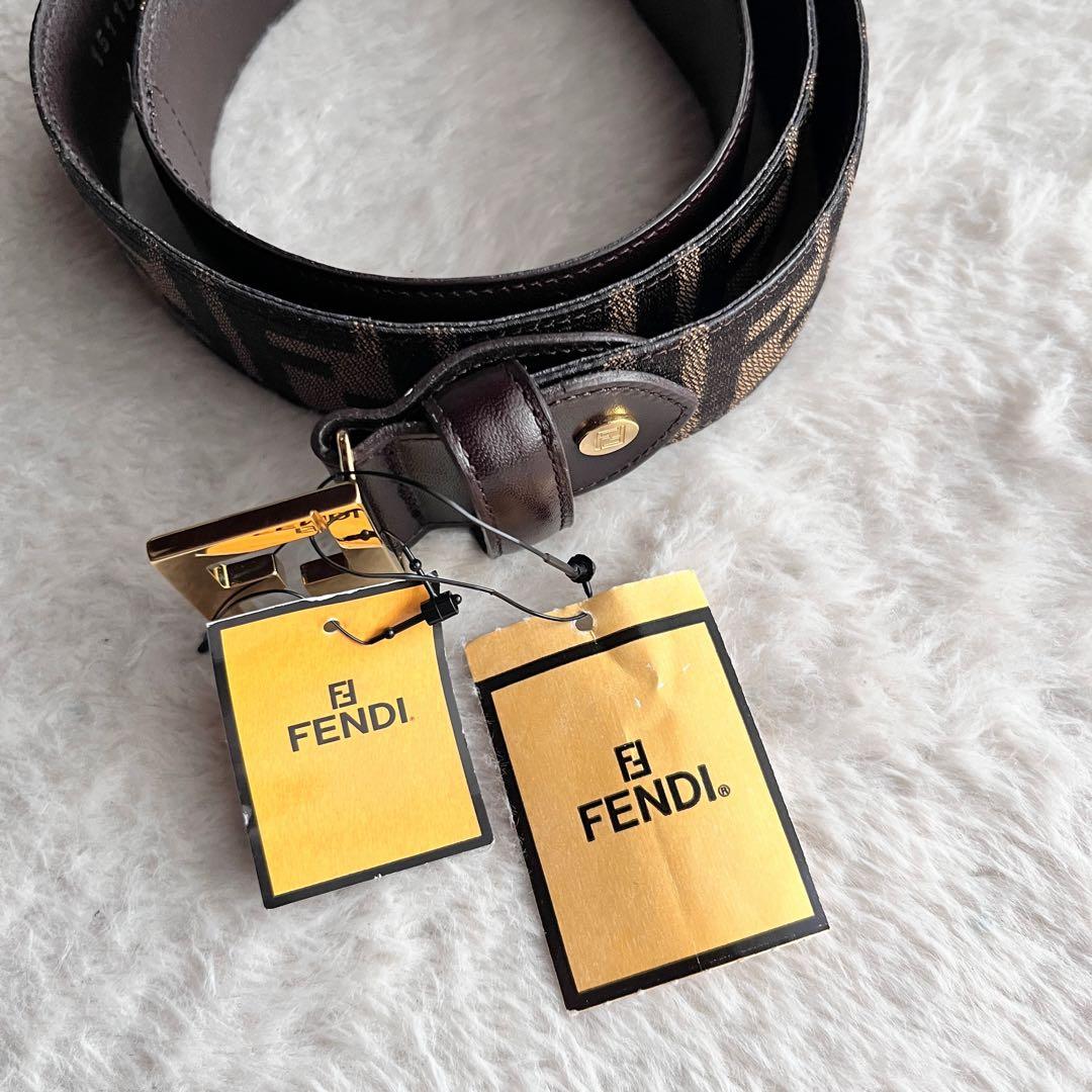 新品未使用✨FENDI フェンディ ズッカ　ゴールド バックル モノグラム