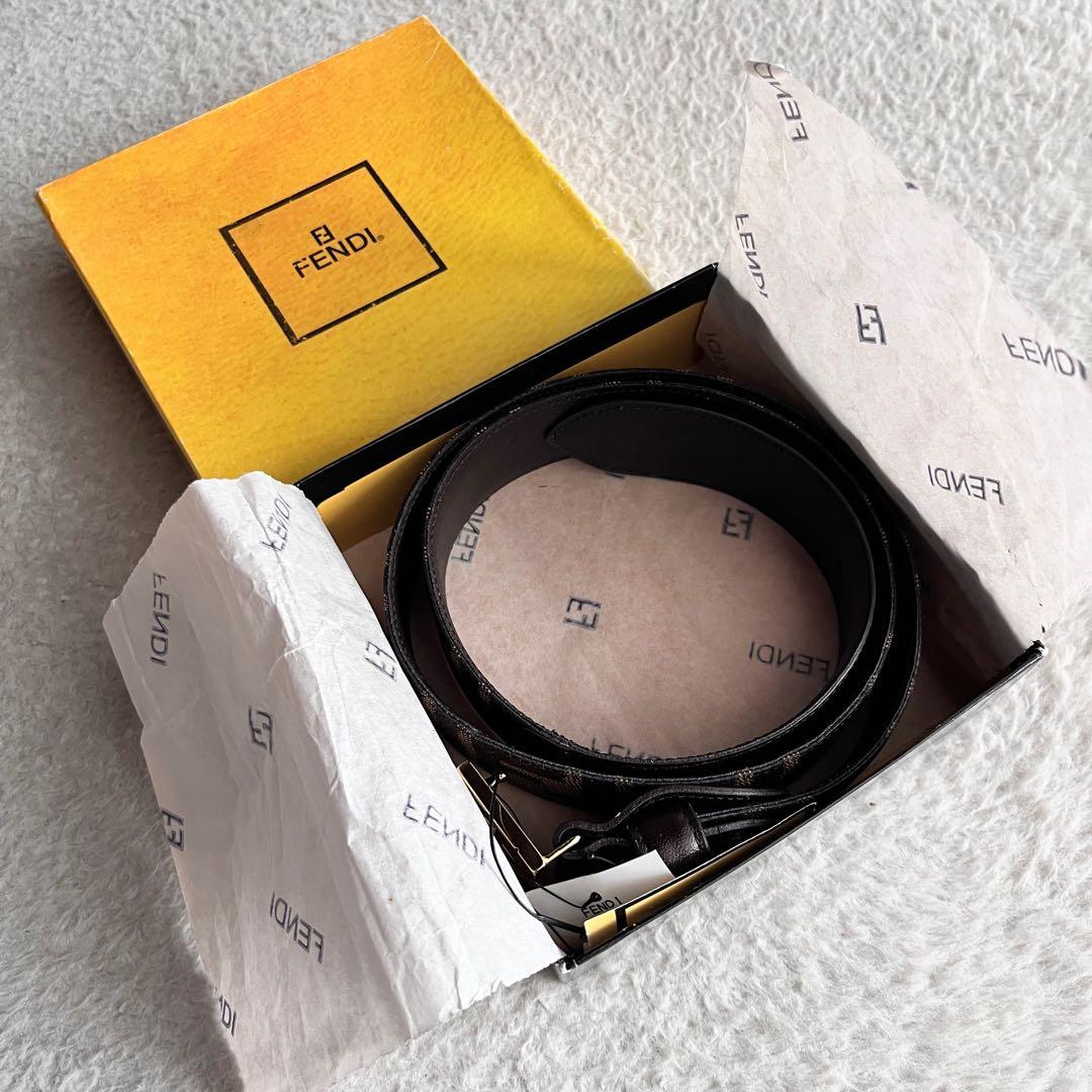 新品未使用✨FENDI フェンディ ズッカ　ゴールド バックル モノグラム
