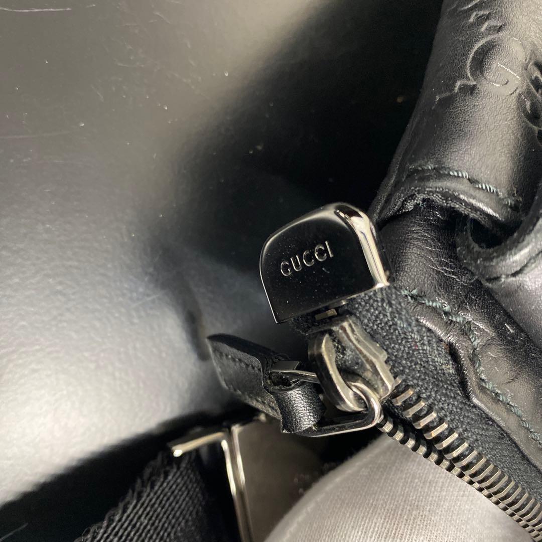 【美品】GUCCI ブラックレザー ボディバッグ