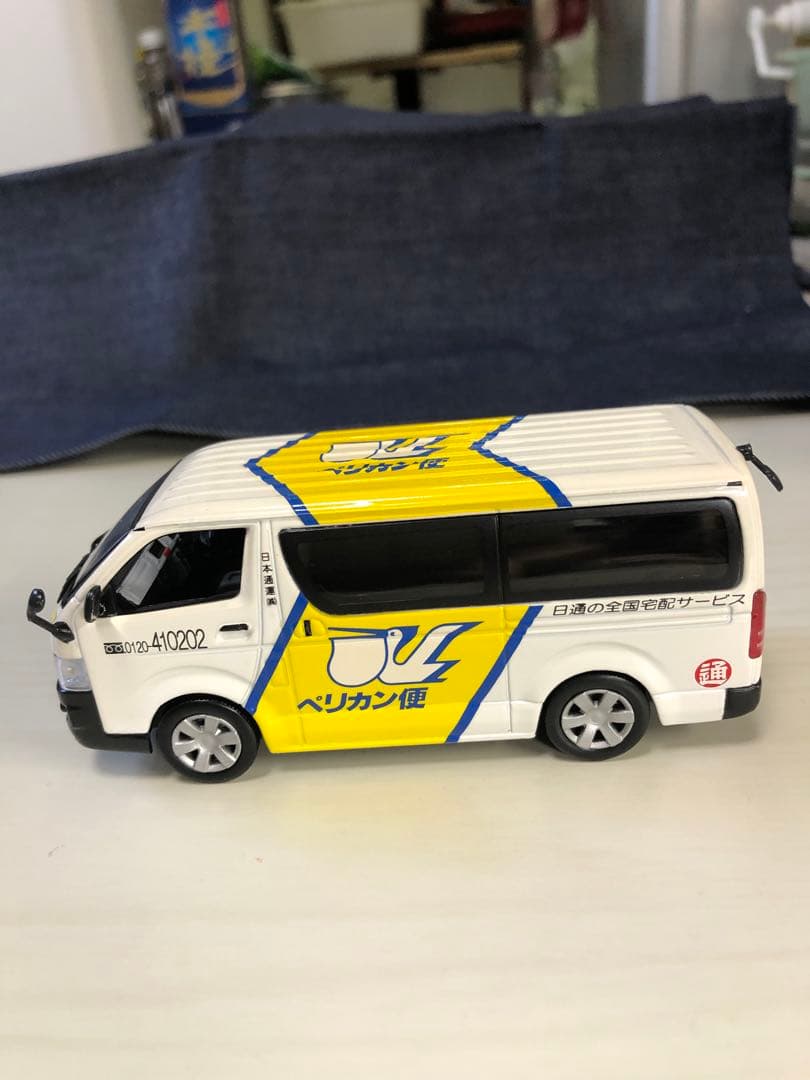 京商トヨタ ハイエース　ミニカー 4台セット