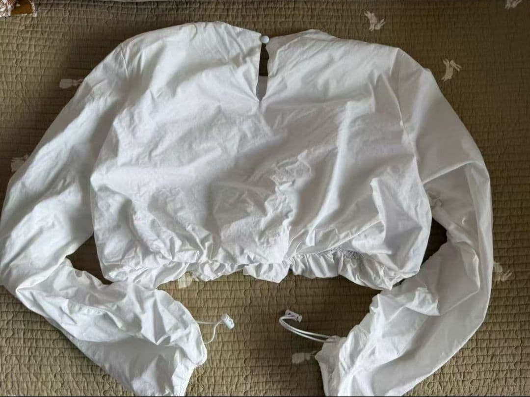 【特価品】ホワイト クロップドシャツ Mサイズ