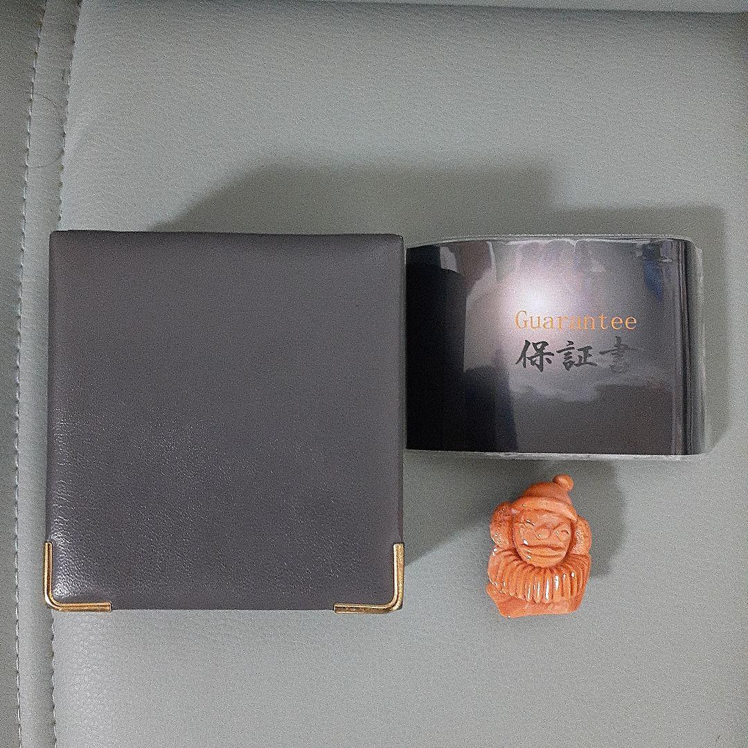 ピエロ　珊瑚ブローチ