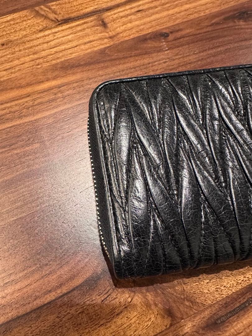 miumiu 長財布