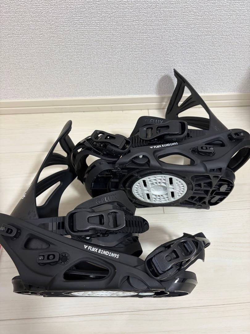 FLUX 81ND1N95 スノーボードビンディング ブラック