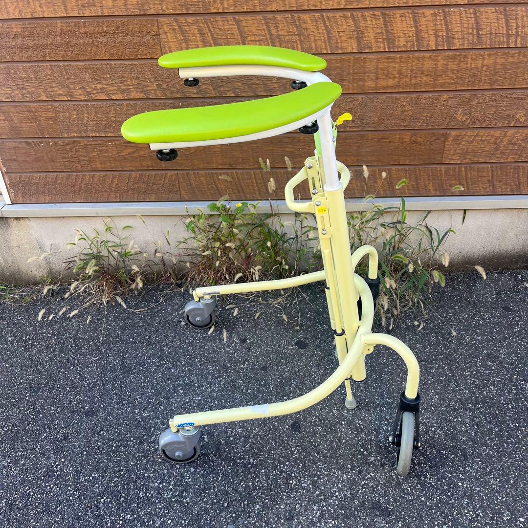 日進医療器 トレウォークスリム 室内用歩行器