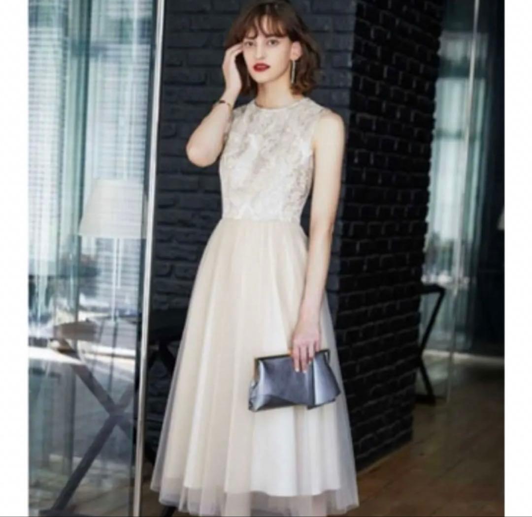 AIMER エメ オーナメント刺繍レースドレス ピンクベージュMサイズ