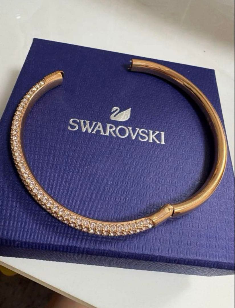 スワロフスキー　バングル