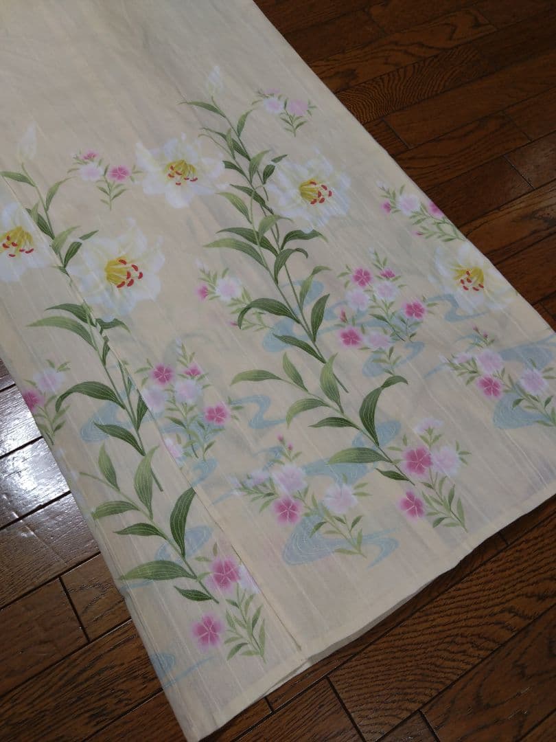 期間限定価格　KEITA MARUYAMA ユリ 芝桜 花柄 浴衣 クリーム色