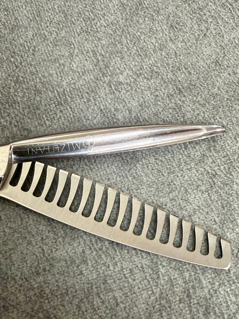 新品同様 ミズタニシザー Fit PUFFIN THINNING17 逆刃