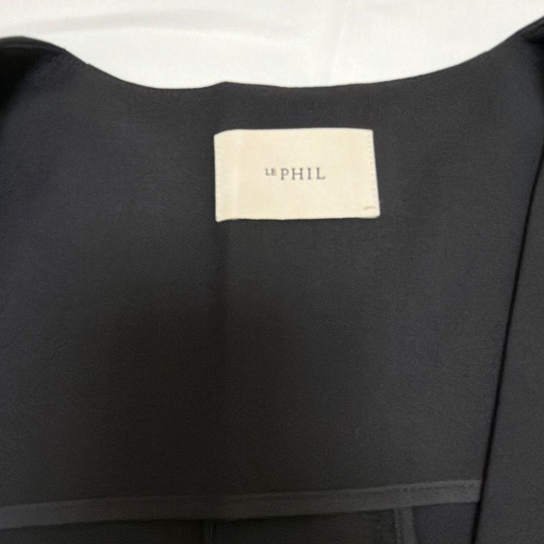 LE PHIL ブラック ノースリーブベスト F