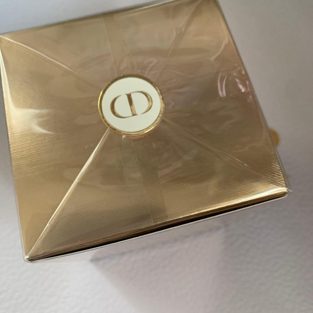 DIOR LE SUCRE GOMMAGE 洗顔料　150ml