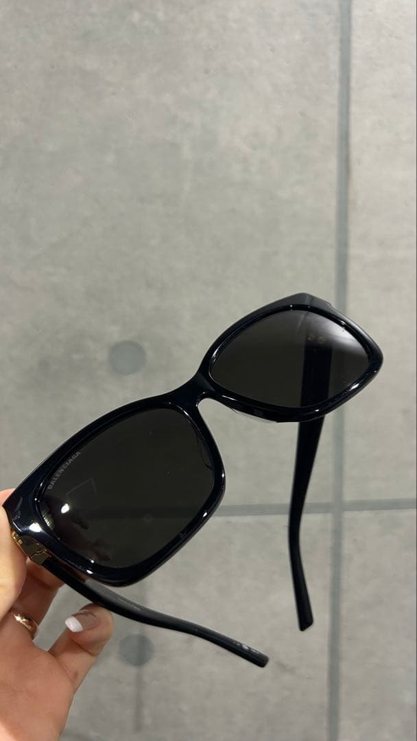 大丸札幌　BALENCIAGA 購入ブラック サングラス ケース付き