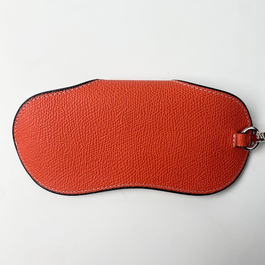 未使用 ヴァレクストラValextra ストラップ付 メガネケース.