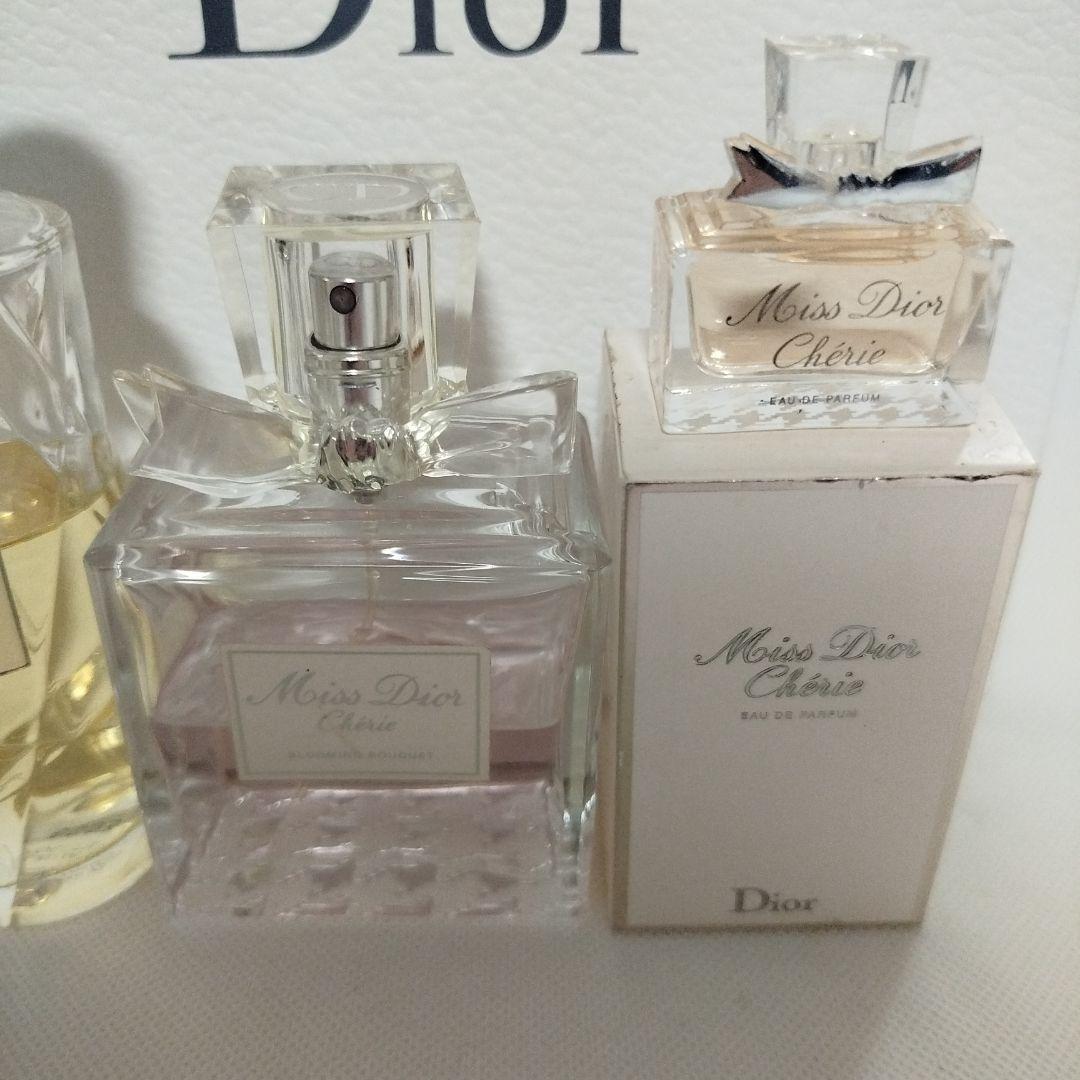 クリスチャン・ディオール　香水セット　紙袋付き。