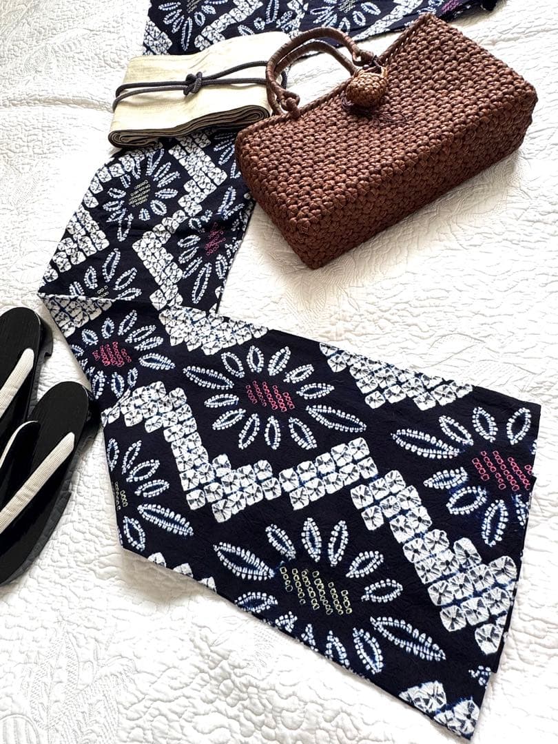 高身長の方にも 粋な大人の浴衣 ◆ 有松絞り 花菱文 素敵な意匠の逸品